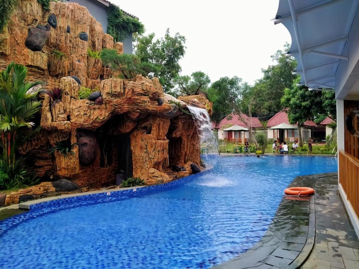 Long Beach Hotel Pangandaran Εξωτερικό φωτογραφία